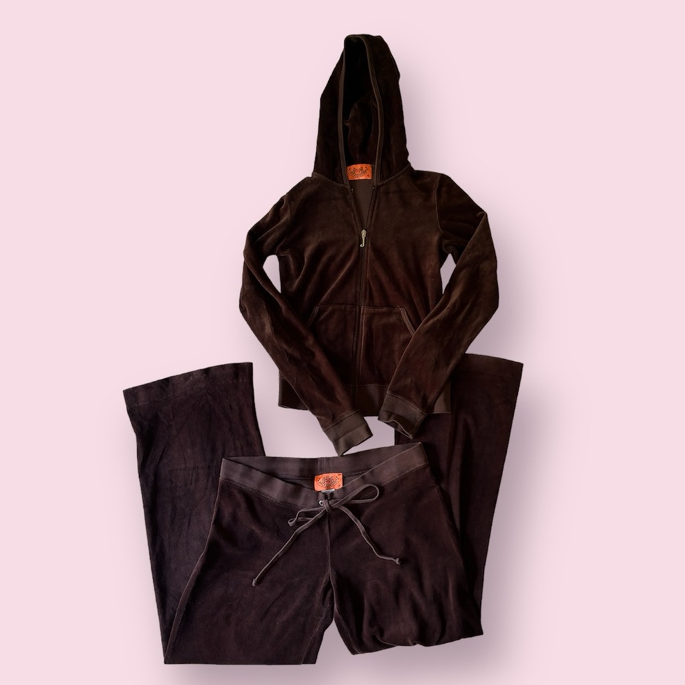 *SOLD* 2000s Y2K brown juicy couture tracksuit